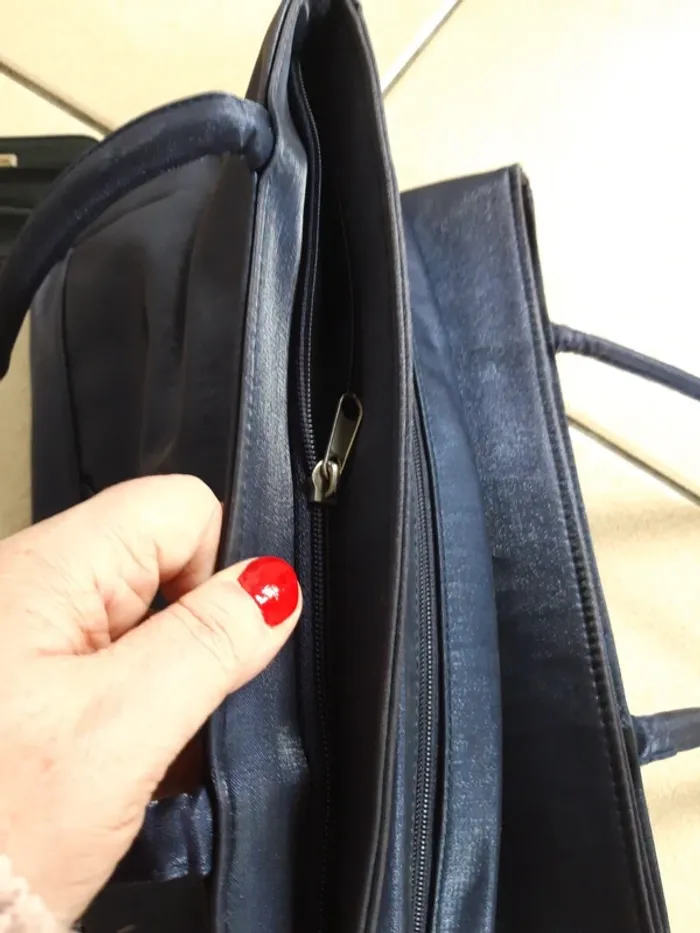 Joli sac porté épaule nilon irisé - photo numéro 6