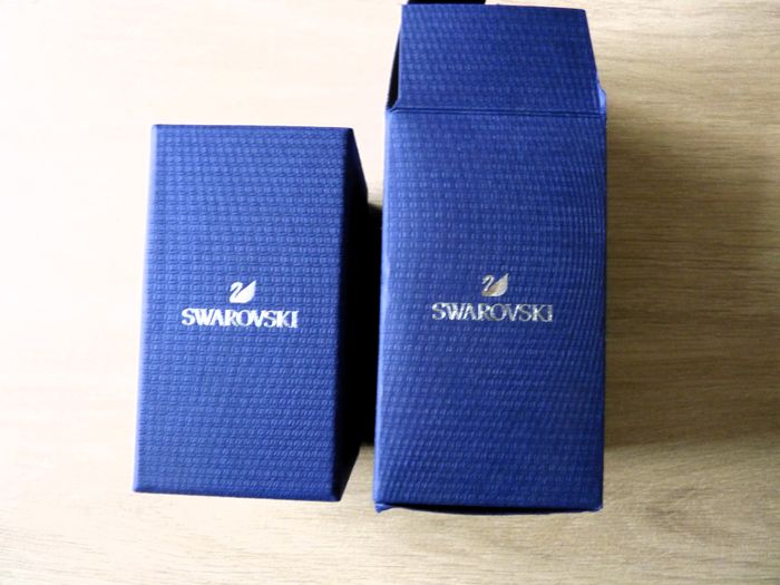 boite bijoux cadeau bracelet femme swarovski carton bleu TBE - photo numéro 3