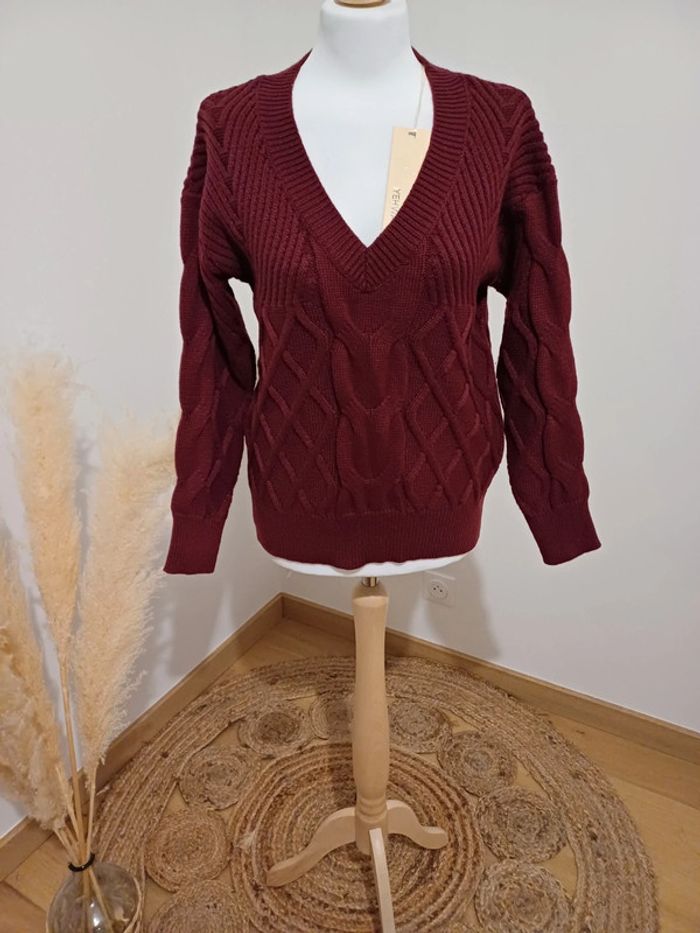 Pull Bordeaux chaud neuve Yehwang taille S/M 36/38 - photo numéro 2