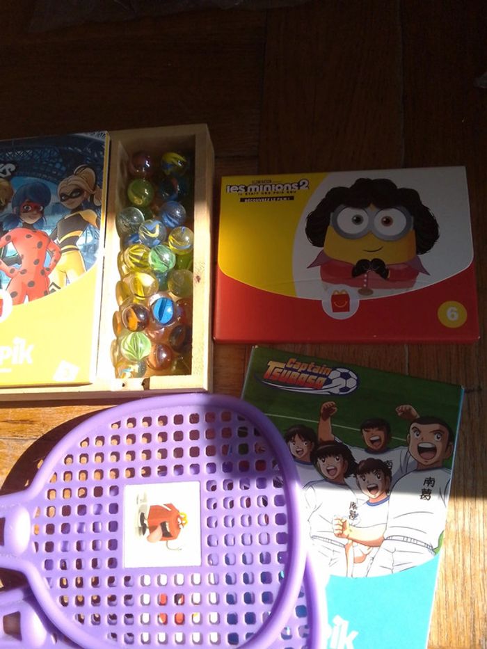 Lot de jouets McDo et autres - photo numéro 2