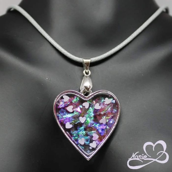 Pendentif en résine cœur !! 💕 - photo numéro 2