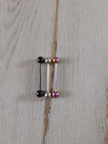 Lot piercings langues