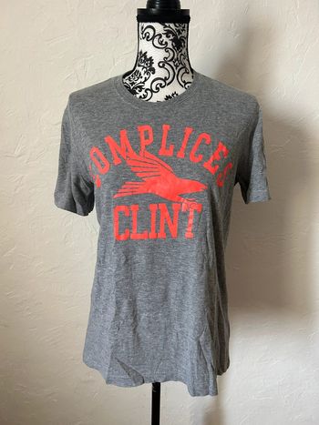 Très beau tee shirt 🥰 taille 38 complices