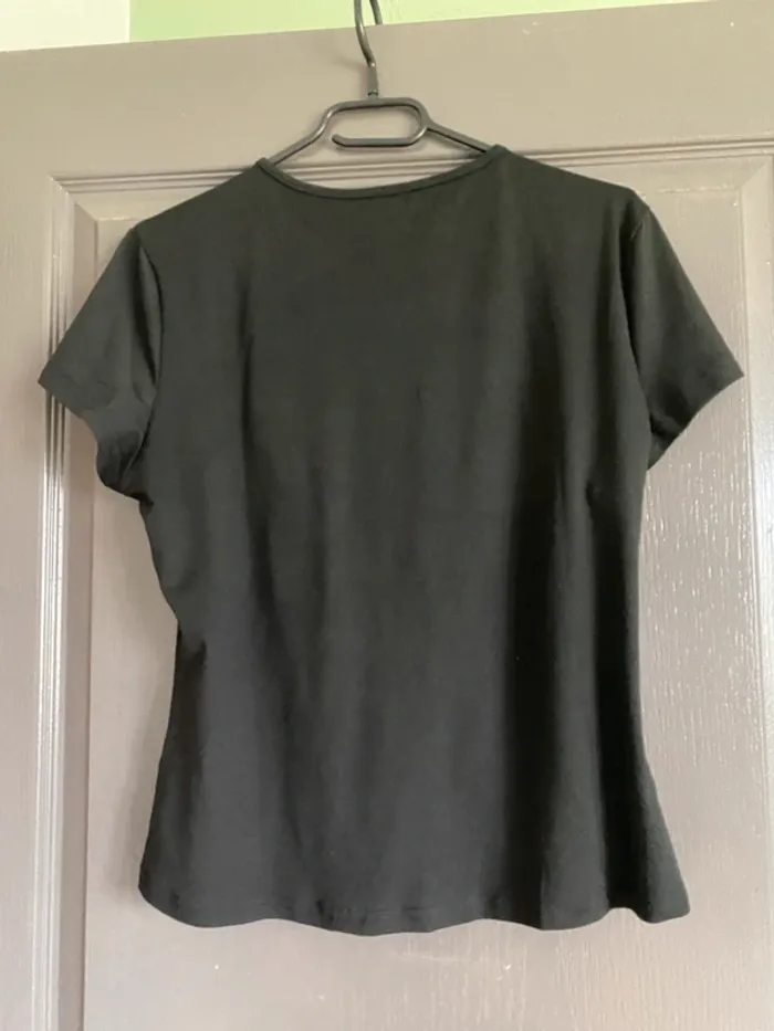T-shirt col décolleté taille XL - photo numéro 3