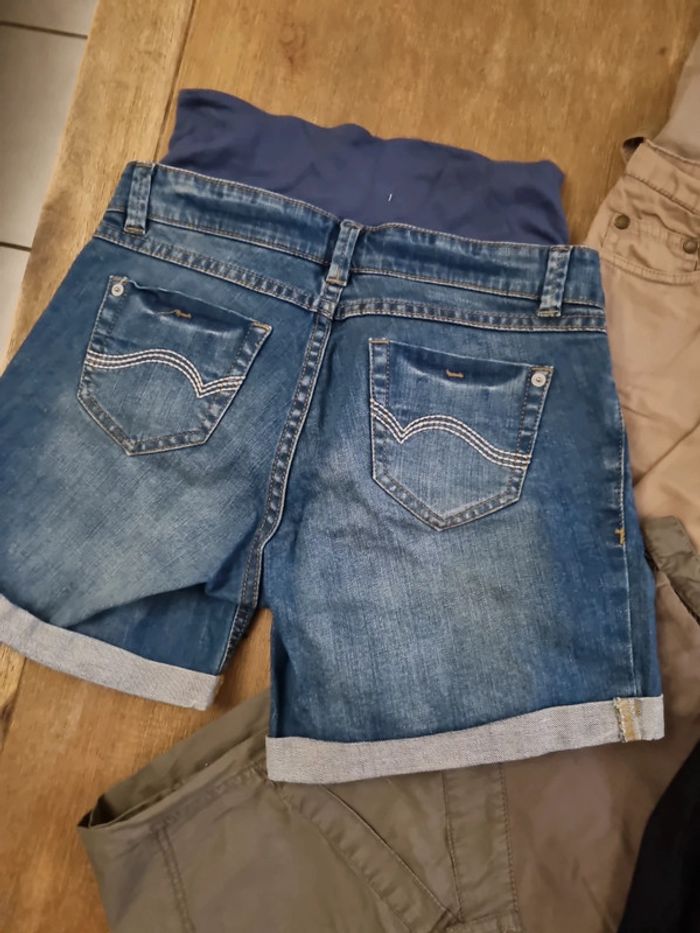 Lot vêtements de grossesse en très bon état - photo numéro 3
