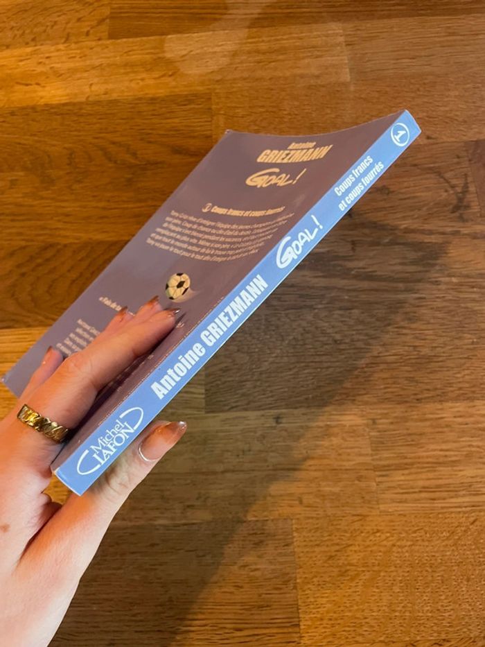 Livre Antoine Griezmann Goal ! Tome 1 Coups francs et coups fourrés - photo numéro 3