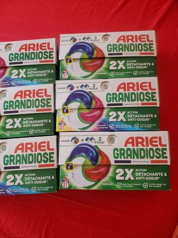 Lot de 6 boîtes  à 40€