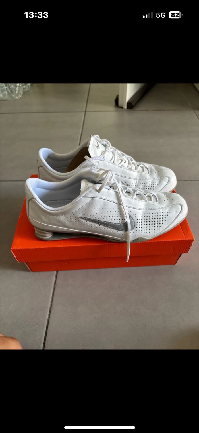 Baskets Nike shox blanche - photo numéro 3