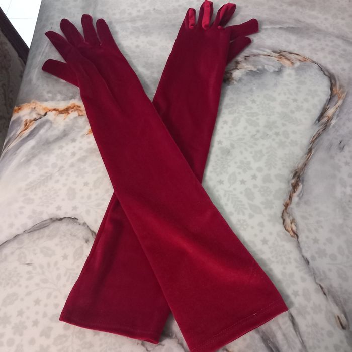 Paire de gants longs en velours extensible coloris rouge - photo numéro 9