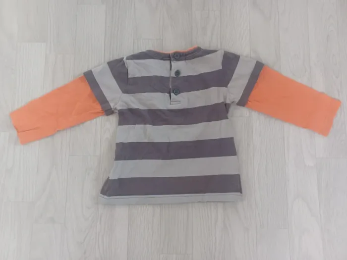 Lot petit pull et 1 t-shirt garçon 18 mois - photo numéro 3