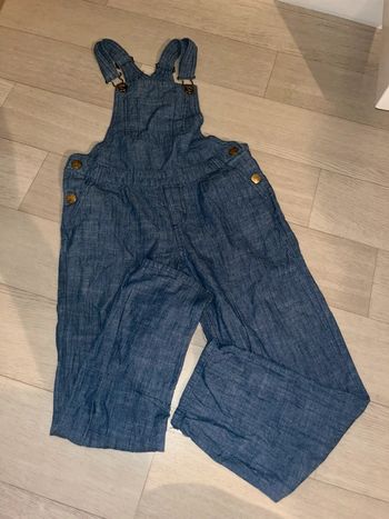 Très belle salopette en jean pour fille
