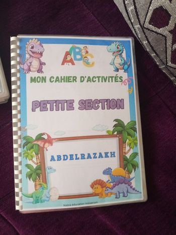 Livre maternelle personnalisé a scratch 
