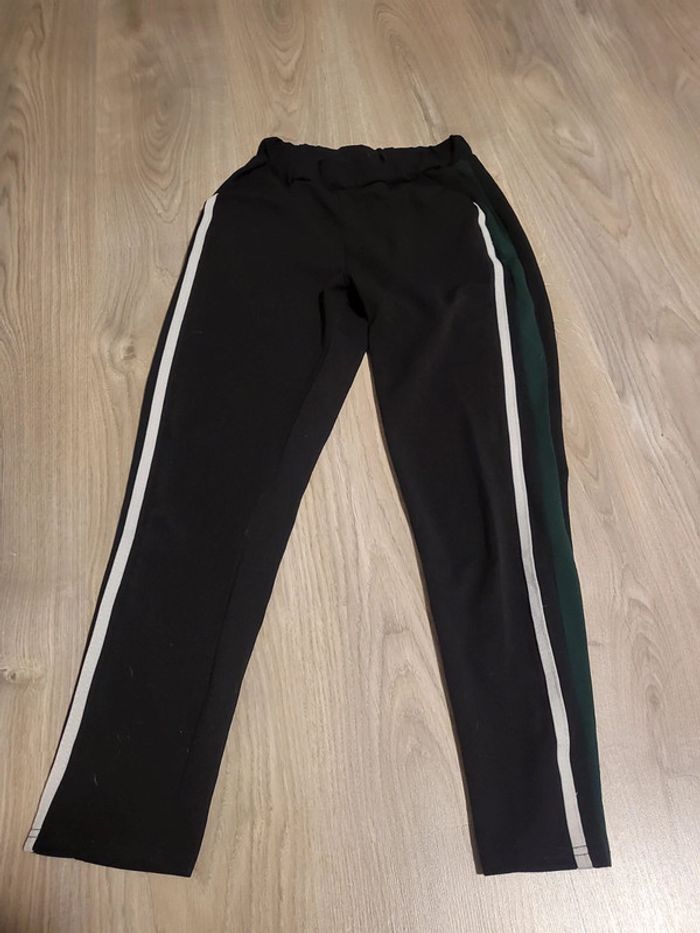 Pantalon femme noir avec bande vert et blanc mim taille s super détente