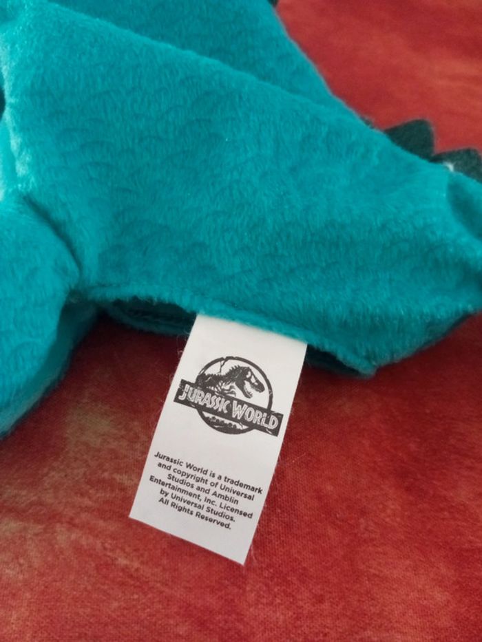 Lot de 2 peluches marionnettes Jurassic World - photo numéro 6