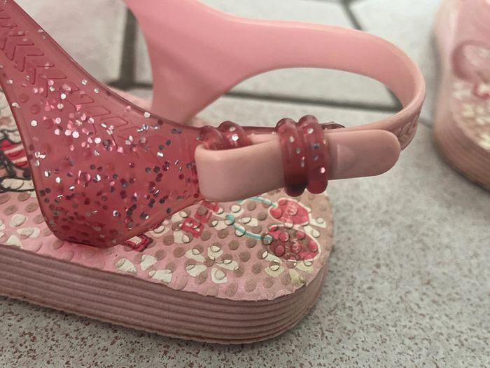 Paire de chaussures été ou plage pointure 26 / 27 - photo numéro 7