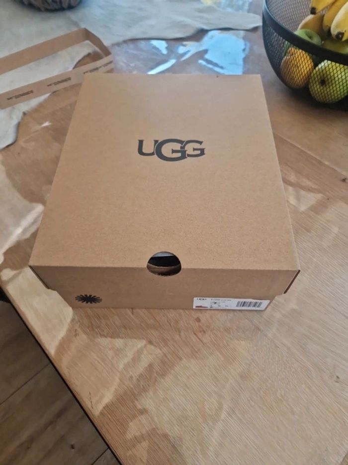 Ugg Classic mini Boots38.5 - photo numéro 6