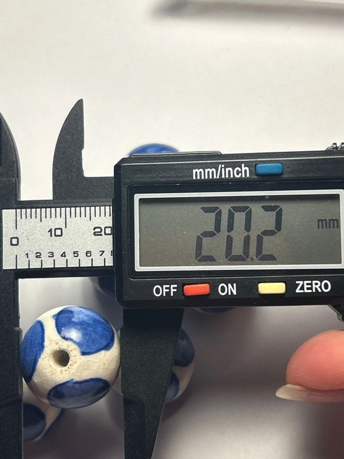 A564, 6 grosses perles en céramique env 20mm - photo numéro 5