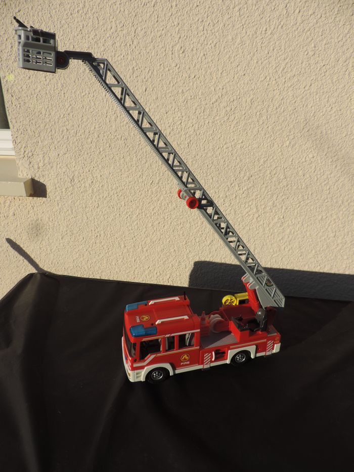 camion de pompier - photo numéro 2