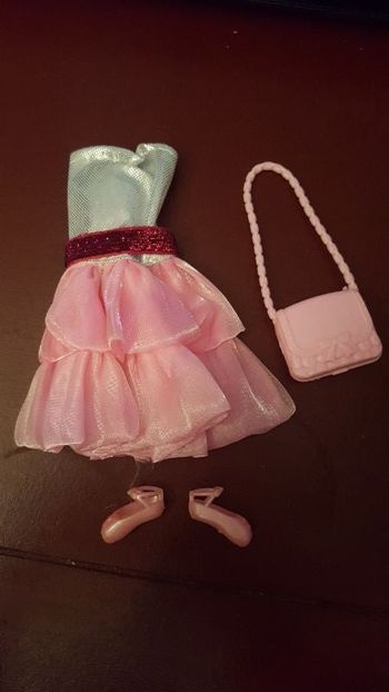 ensemble sortie en soirée Barbie tenue neuve