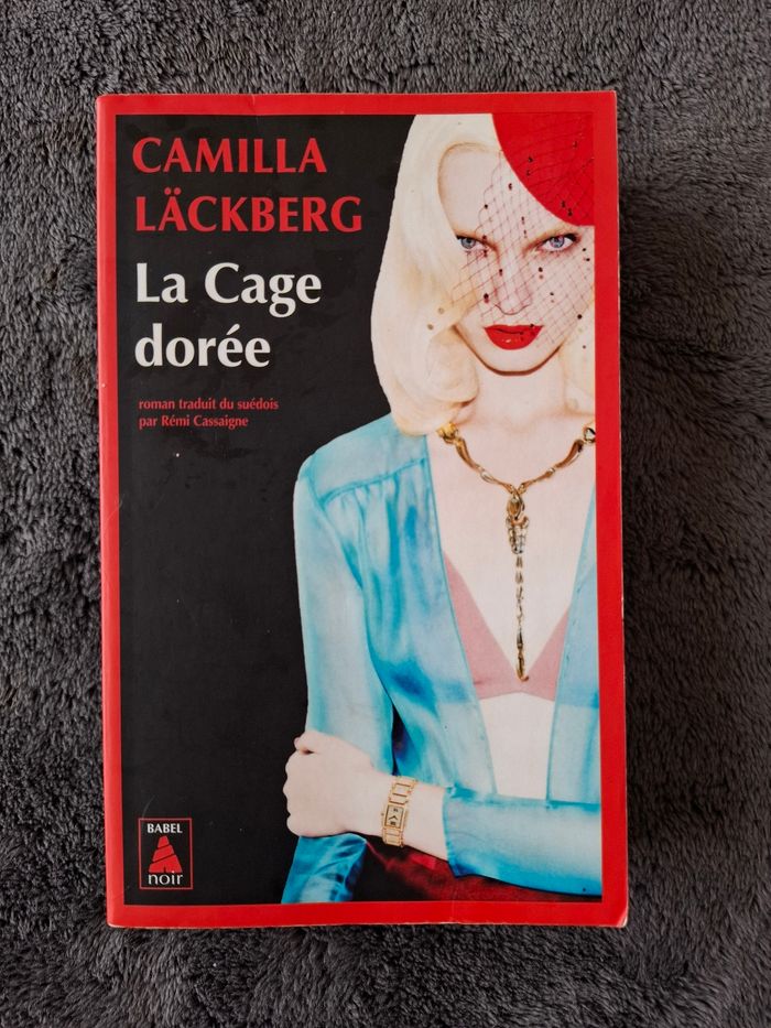 Thriller de Camilla Läckberg La Cage dorée en bon état
