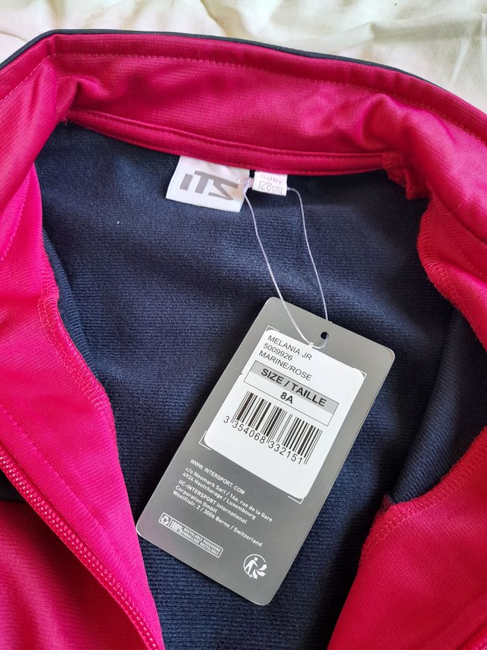 Veste de jogging its 8ans neuve avec étiquette - photo numéro 2