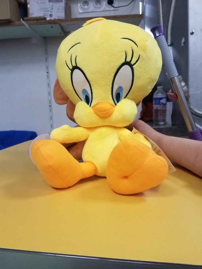 Peluche doudou tweety 32 cm - photo numéro 4