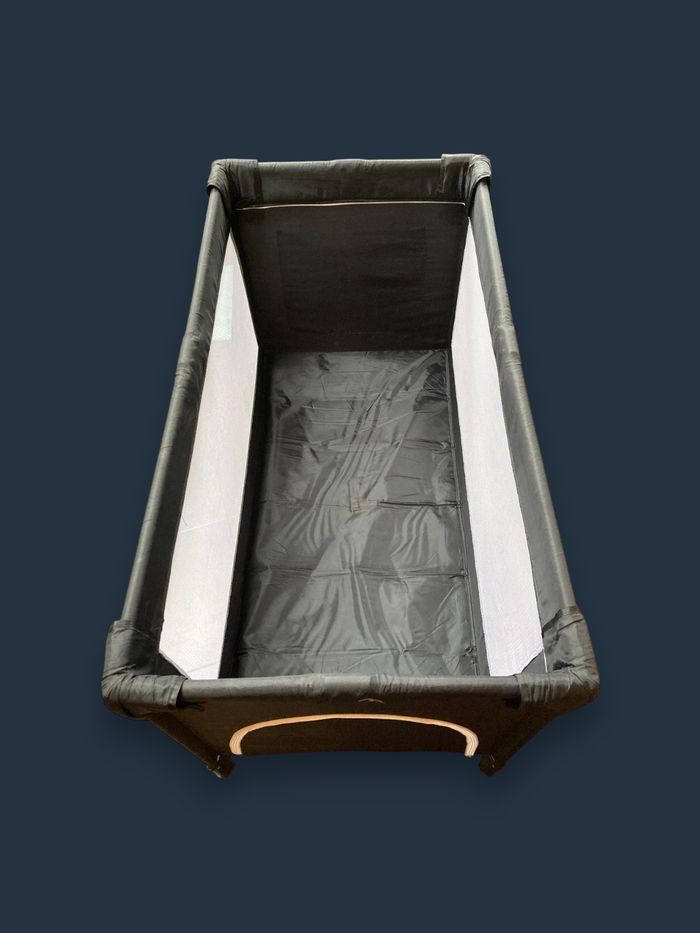 Lit bébé pliable / parapluie KEES – Idéal pour les voyages et la maison – Très bon état - photo numéro 2