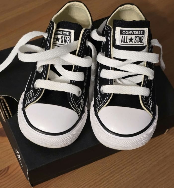 🥰🤩superbes  Baskets CONVERSES ALL STAR  Pointure 22 unisex (mises 1h)!!🥰🤩 - photo numéro 3