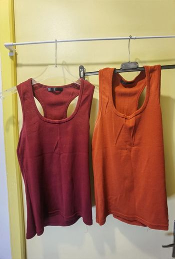 Lot de 2 débardeurs bordeaux et orange foncé