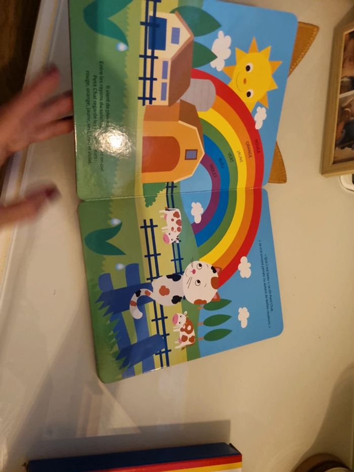 Petit chat apprend les couleurs - photo numéro 2