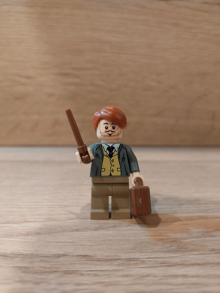 Figurine type lego Lupin Harry Potter