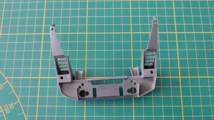 Support feux avant abimé pièce détachée miniature Burago Bburago Ferrari f40 1/18 1/18e #B12