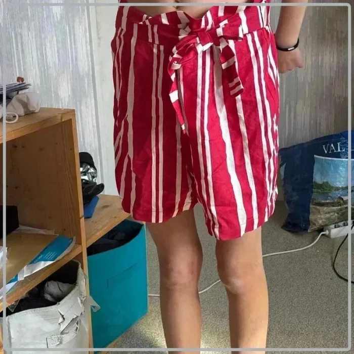 Short à rayure taille 34 marque naf naf