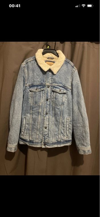 Veste jean pour homme en très bon état 