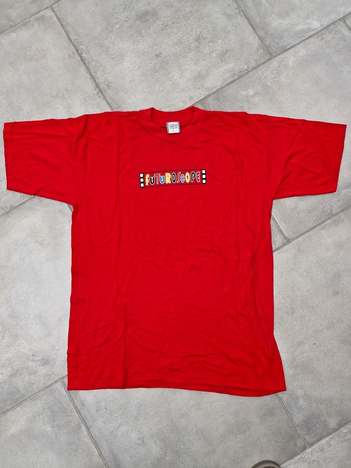 T-shirt rouge Futuroscope taille M