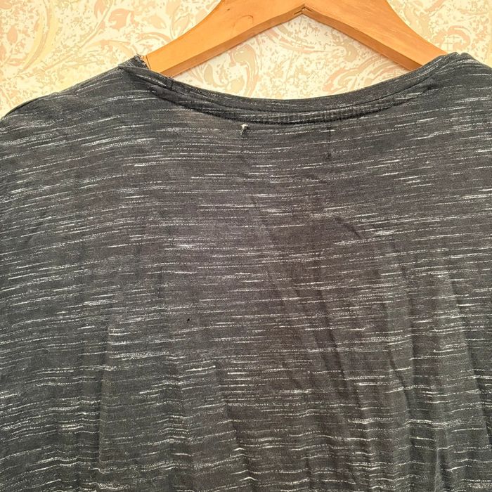 T-shirt Bershka • gris • XS 🌿 - photo numéro 3