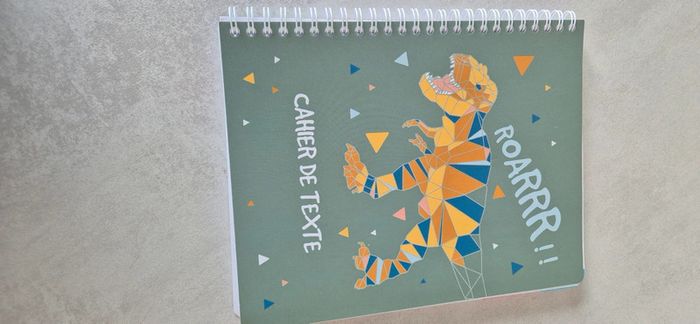 Cahier de texte dinosaures.