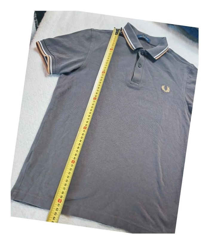 ⭐ Superbe polo Fred Perry logo Or Taille S - photo numéro 8