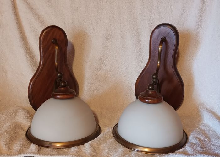 Lot 2 appliques Bois et verre blanc opaque