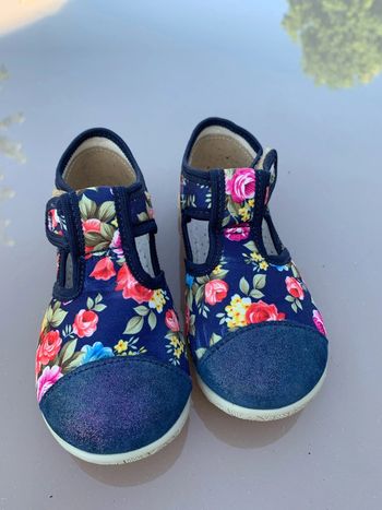 Chaussures 25 scratch