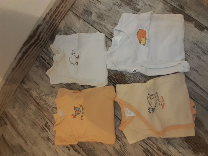 Lot vêtements fille 1 mois - photo numéro 3