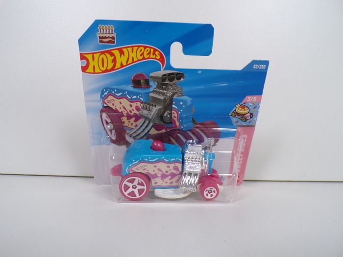 Véhicule - Voiture - Hot Wheels - Birthday Burner - 82/250 (1) - photo numéro 2