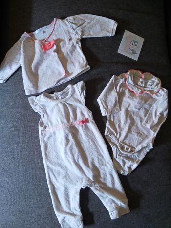 Ensemble 3 pièces rose et blanc 1 mois
