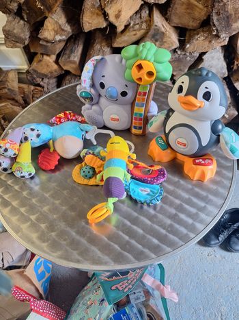 Lot vêtements jouet