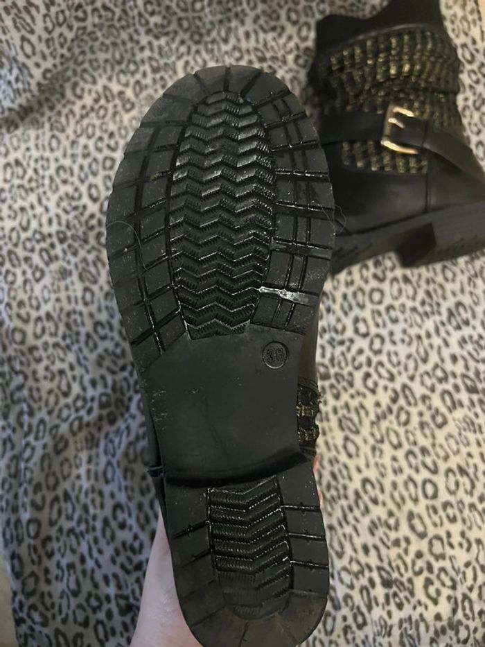 Bottines noires et argentés - photo numéro 4