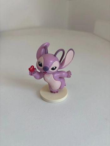 Figurine stitch angel