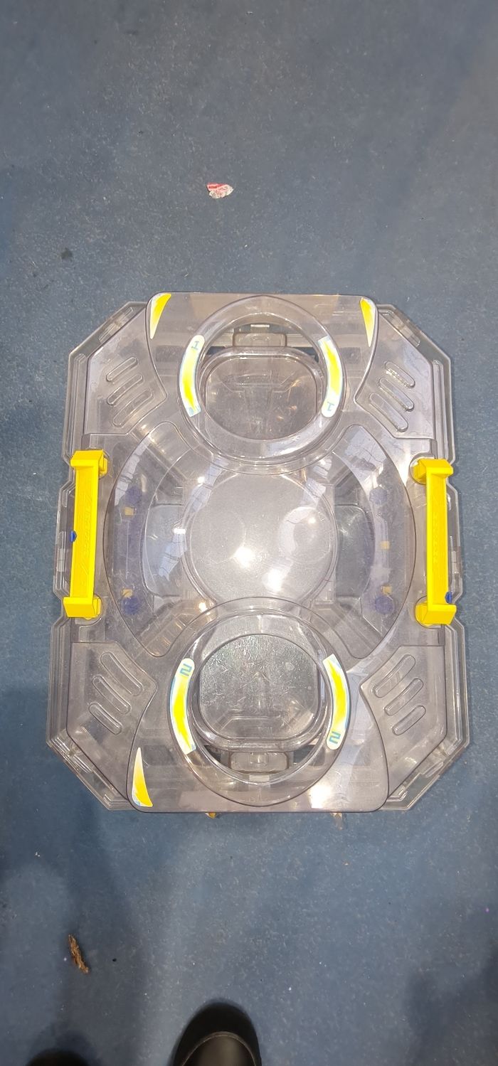 Arene toupie beyblade