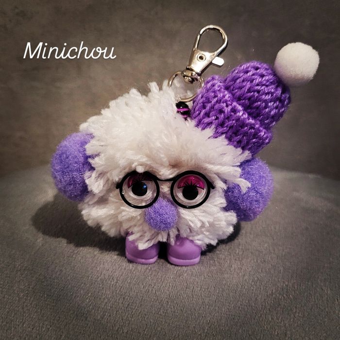 Minichou blanc et violet.