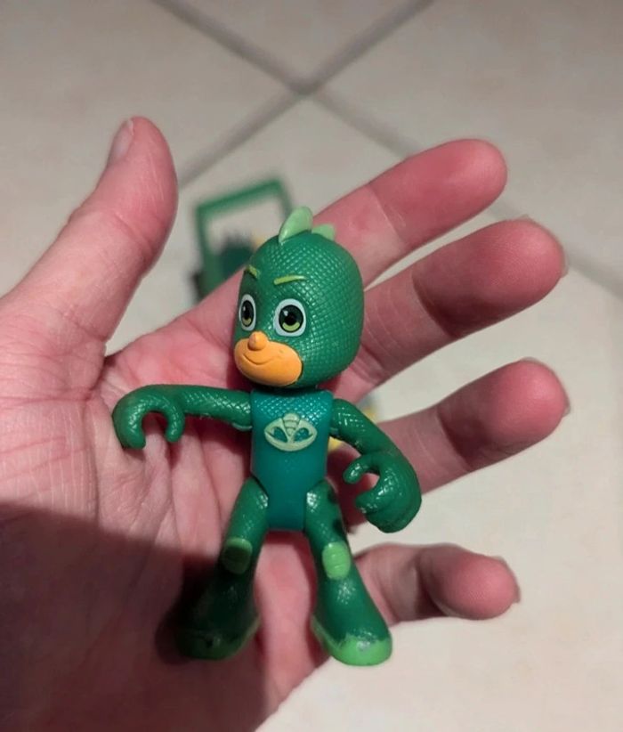 Magnifique voiture et figurine Pyjamasque - photo numéro 2