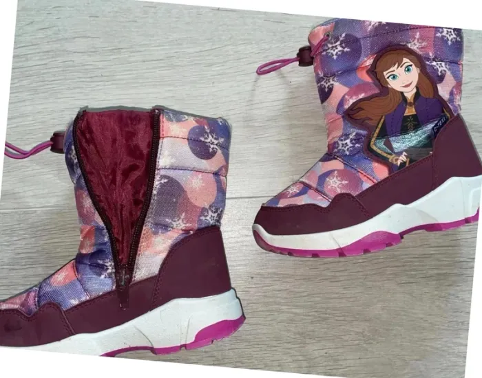 Paire d'après ski ou boots avec doublure chaude  la reine des neiges fille taille 26 - photo numéro 3